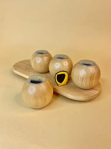نمک پاش گرد چوبی