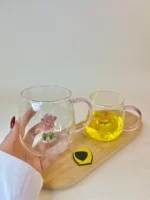 لیوان شیشه‌ای گل رز