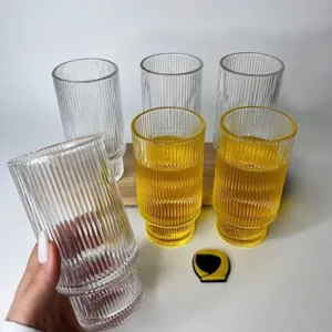 لیوان شیشه‌ای شیاردار