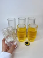 لیوان شیشه‌ای شیاردار