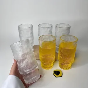 لیوان شیشه‌ای بافت‌دار