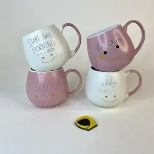 ماگ سرامیکی صورتی تکست دار طرح لبخند