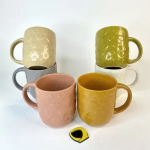 ماگ سرامیکی بلند طرح قلب برجسته