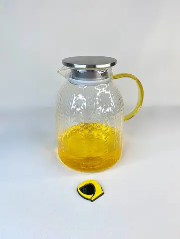 پارچ پیرکس گندمی درب استیل دسته طلایی 1800 پارچ پیرکس گندمی درب استیل دسته طلایی 1800